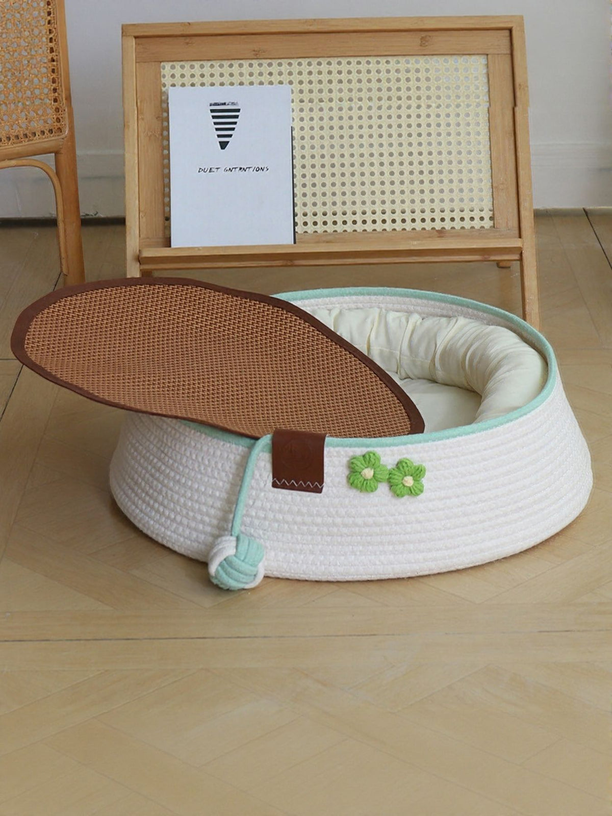 HOF Liora Woven Pet Nest with Toy Ball