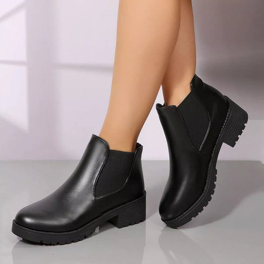 Modern Finesse Rowan Round-Toe Block Heels Boots