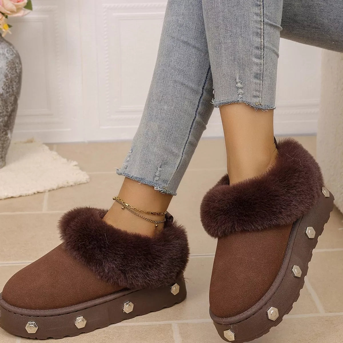Modern Finesse Vale Round-Toe Platform Boots
