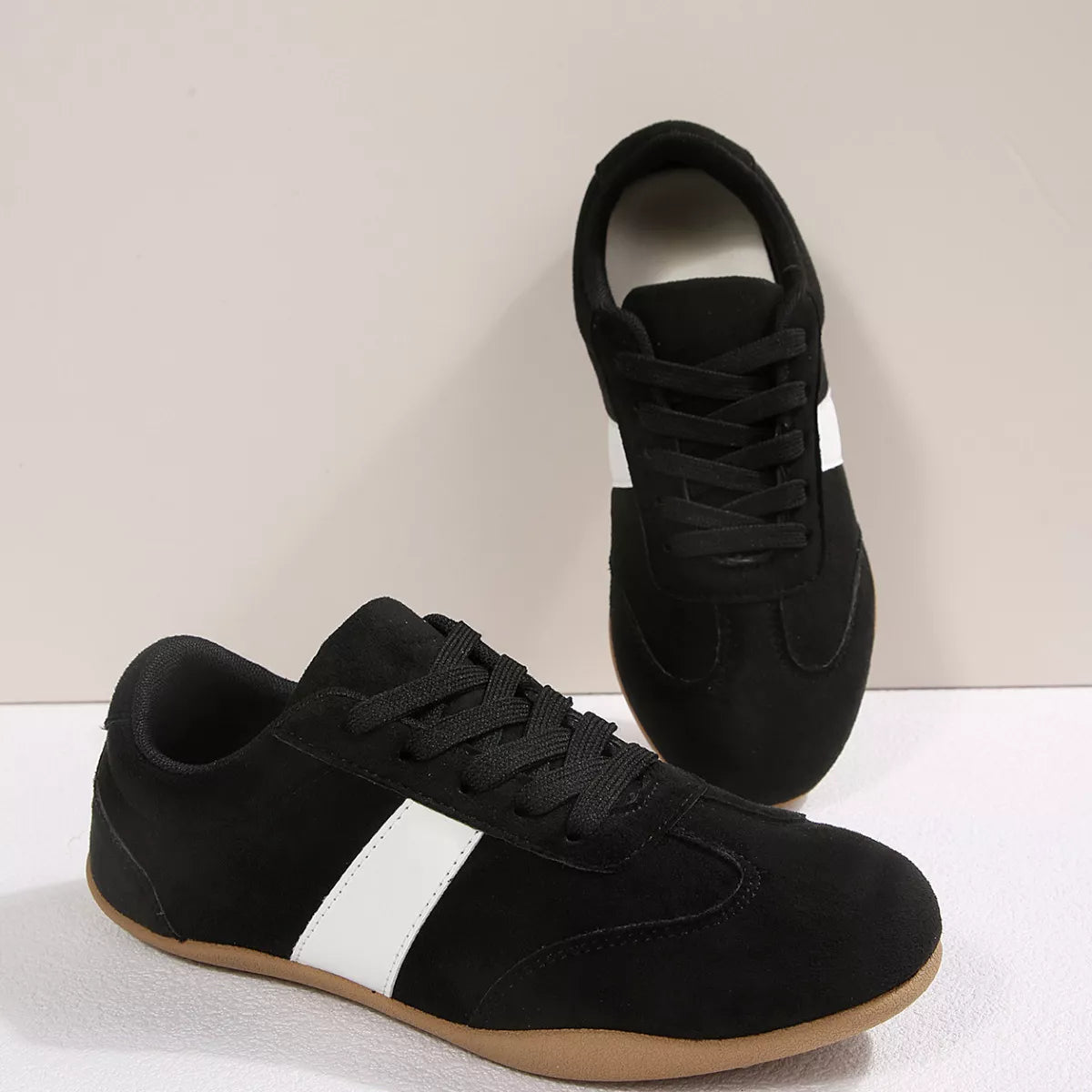 Modern Finesse Ember Round-Toe Flat Sneakers