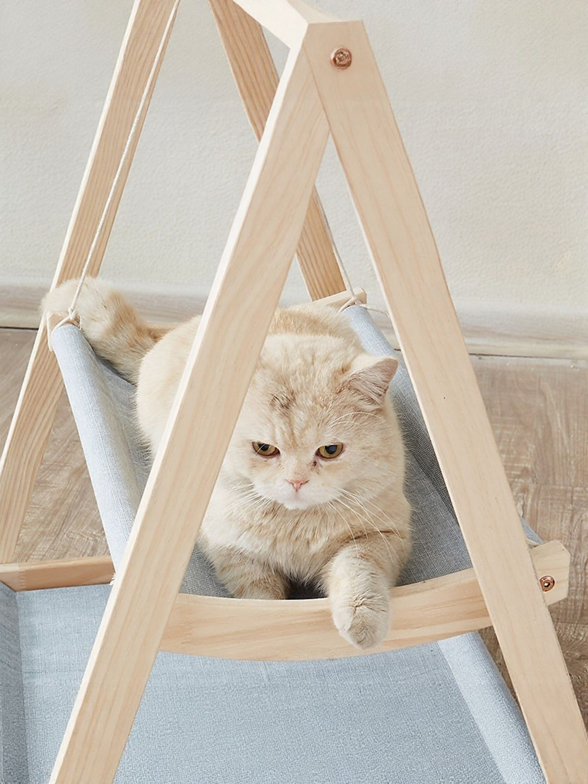 HOF Solace Wooden Triangle Cat Hammock