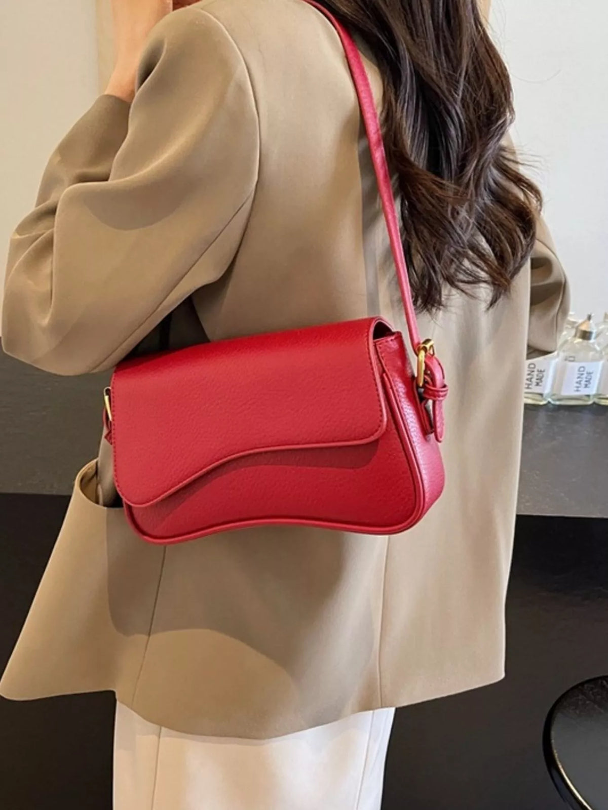 Modern Finesse Vale Solid Color Leather Crossbody Bag