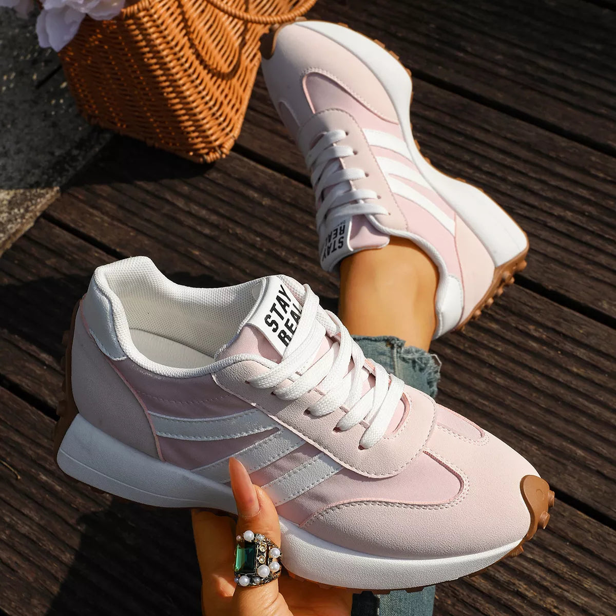 Modern Finesse Nova Round-Toe Lace-Up Sneakers