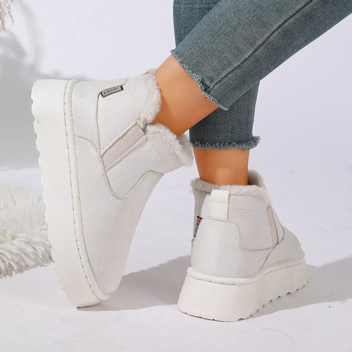 Modern Finesse Estelle Round-Toe Platform Boots