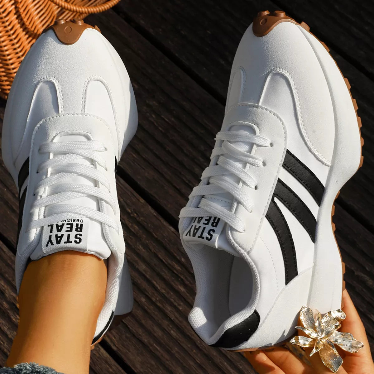 Modern Finesse Nova Round-Toe Lace-Up Sneakers