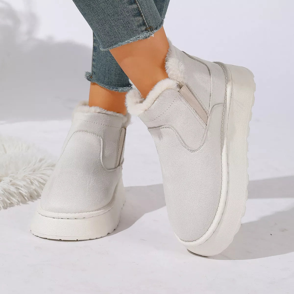 Modern Finesse Estelle Round-Toe Platform Boots