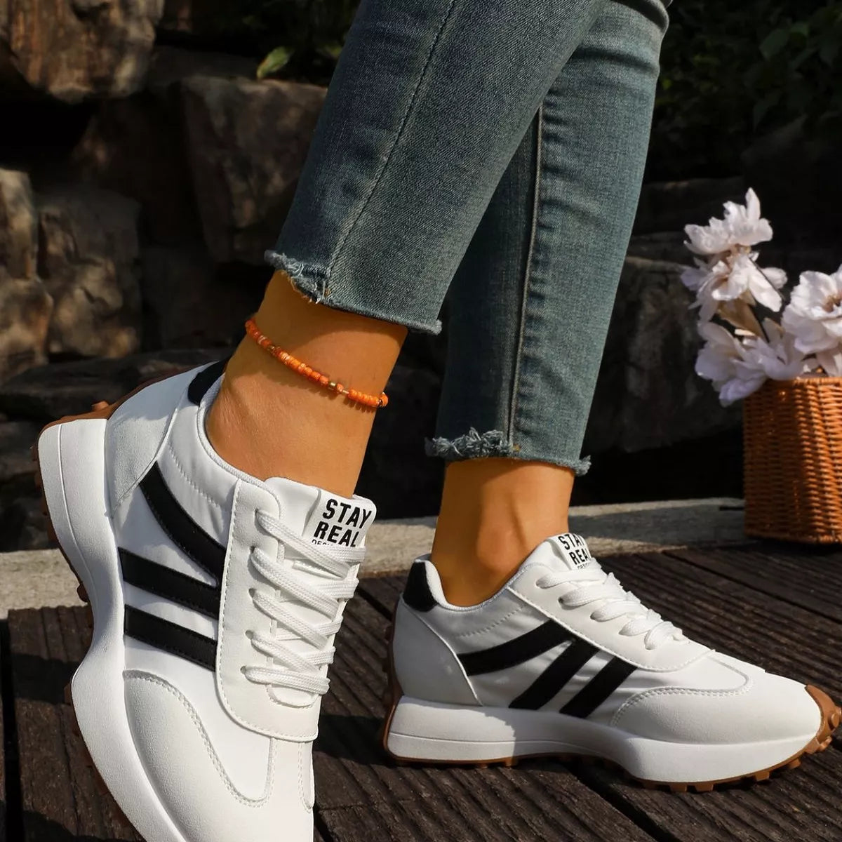 Modern Finesse Nova Round-Toe Lace-Up Sneakers