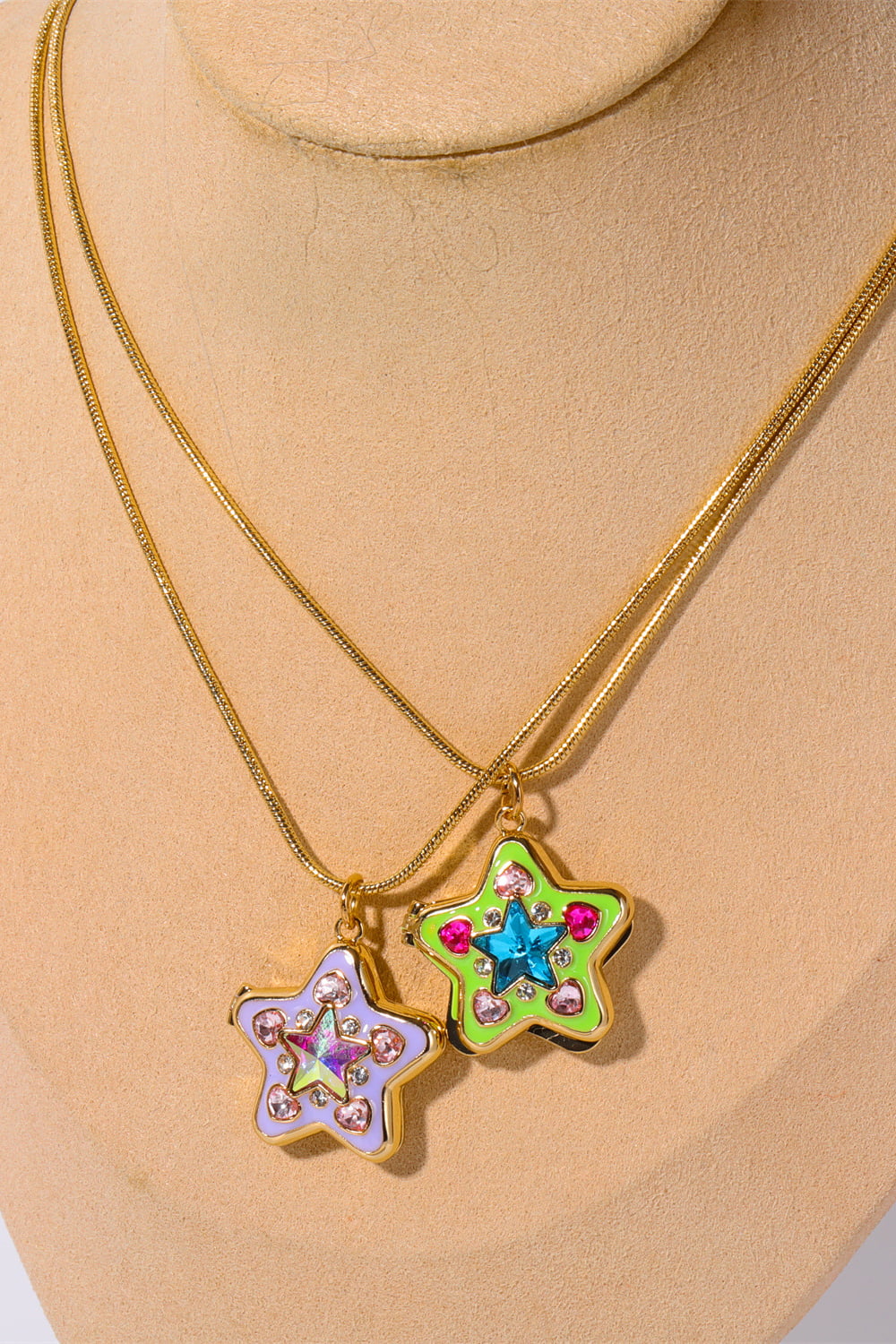 HOF Solace Rhinestone Decor Star Box Pendant Necklace