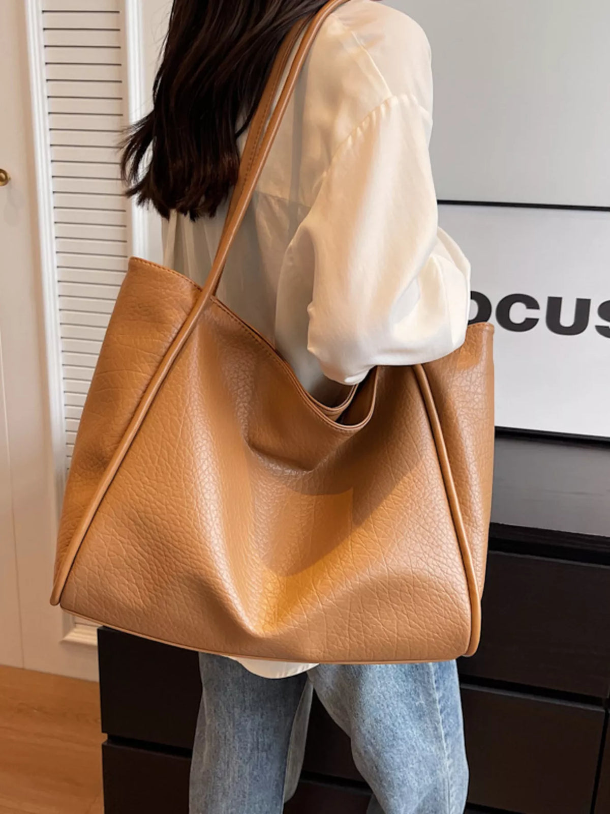 Modern Finesse Avenue PU Leather Tote Bag