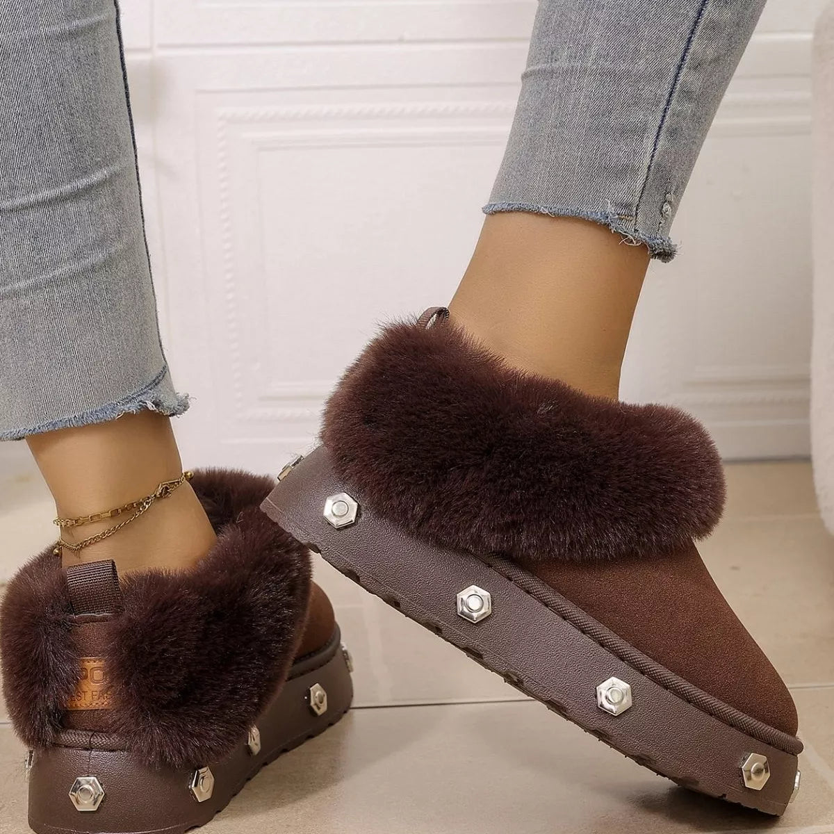 Modern Finesse Vale Round-Toe Platform Boots
