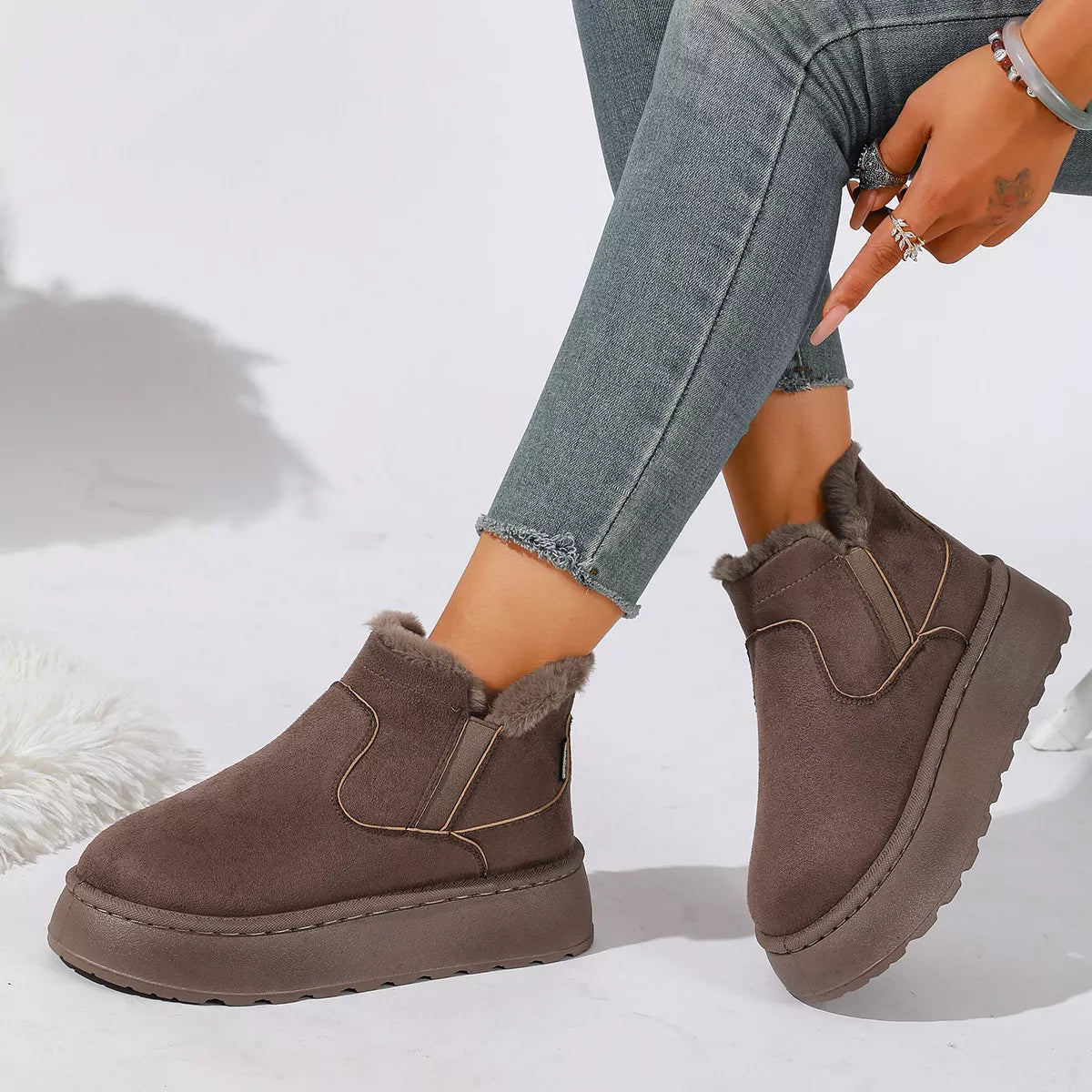 Modern Finesse Solace Round-Toe Platform Boots