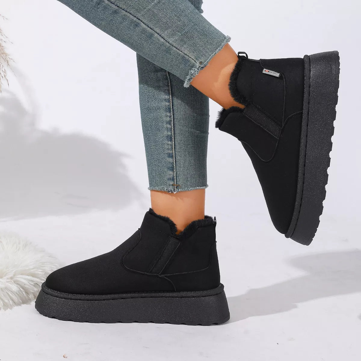 Modern Finesse Estelle Round-Toe Platform Boots