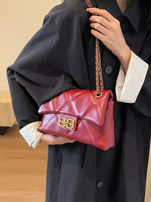 Modern Finesse Noelle Quilted Flap Chain Crossbody Bag