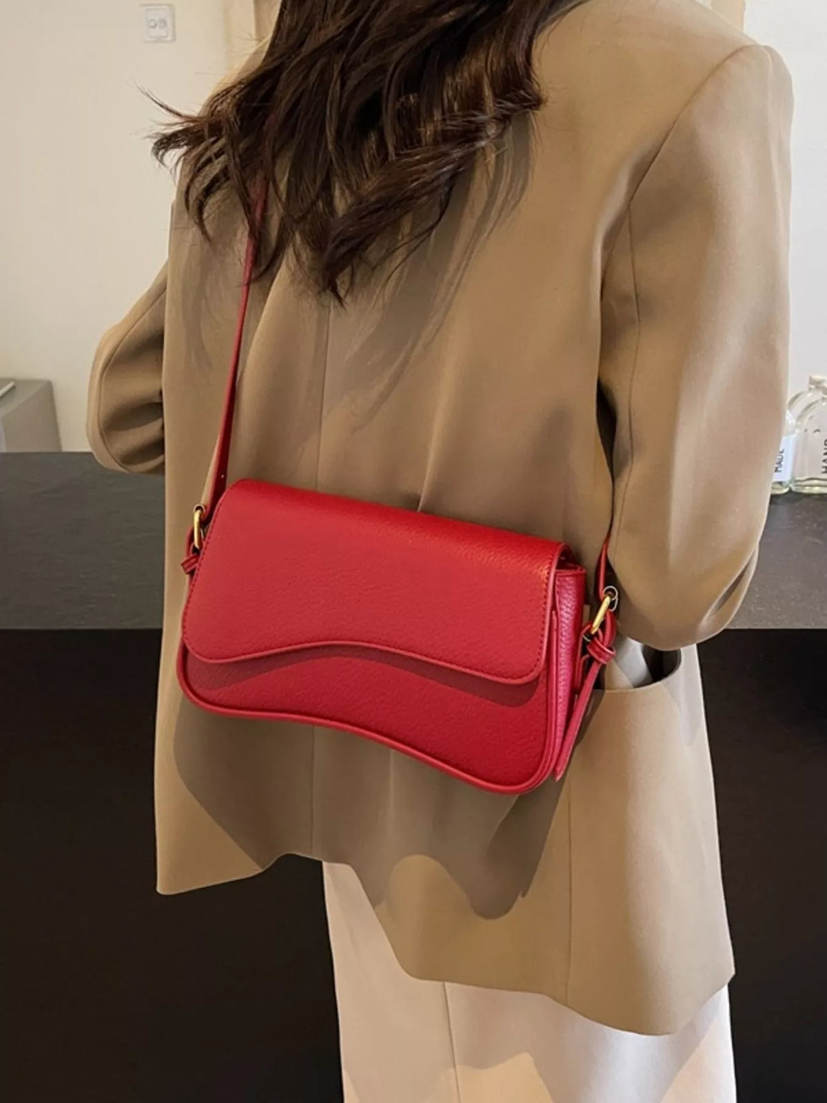Modern Finesse Vale Solid Color Leather Crossbody Bag