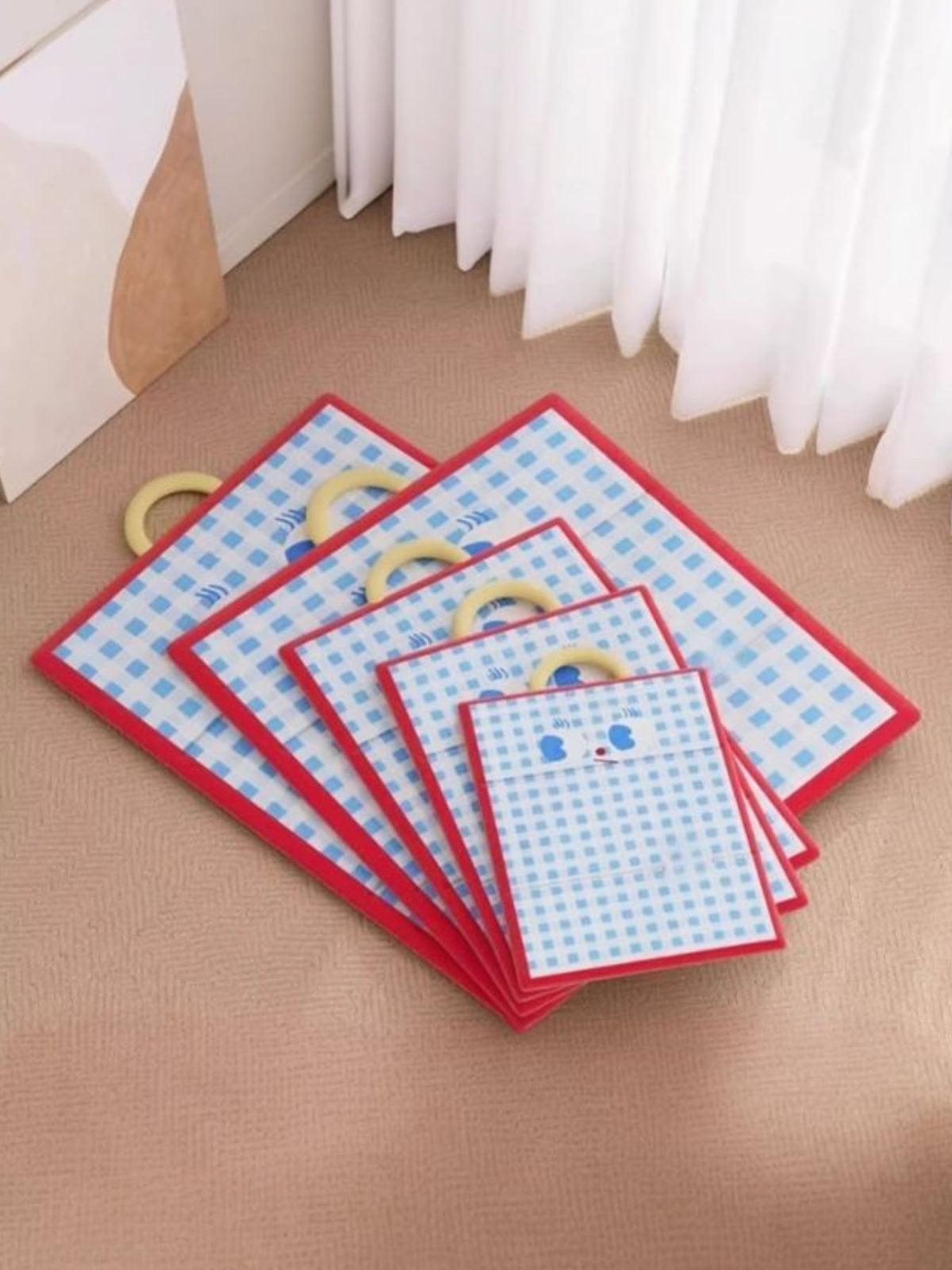 HOF Noelle Plaid Pet Mat with Handle