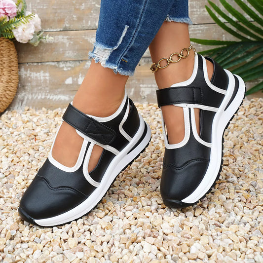 Modern Finesse Gia Round-Toe Sandals
