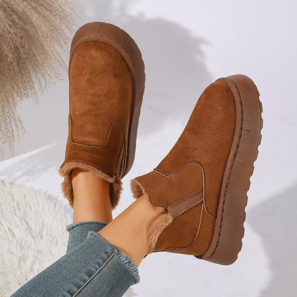 Modern Finesse Estelle Round-Toe Platform Boots