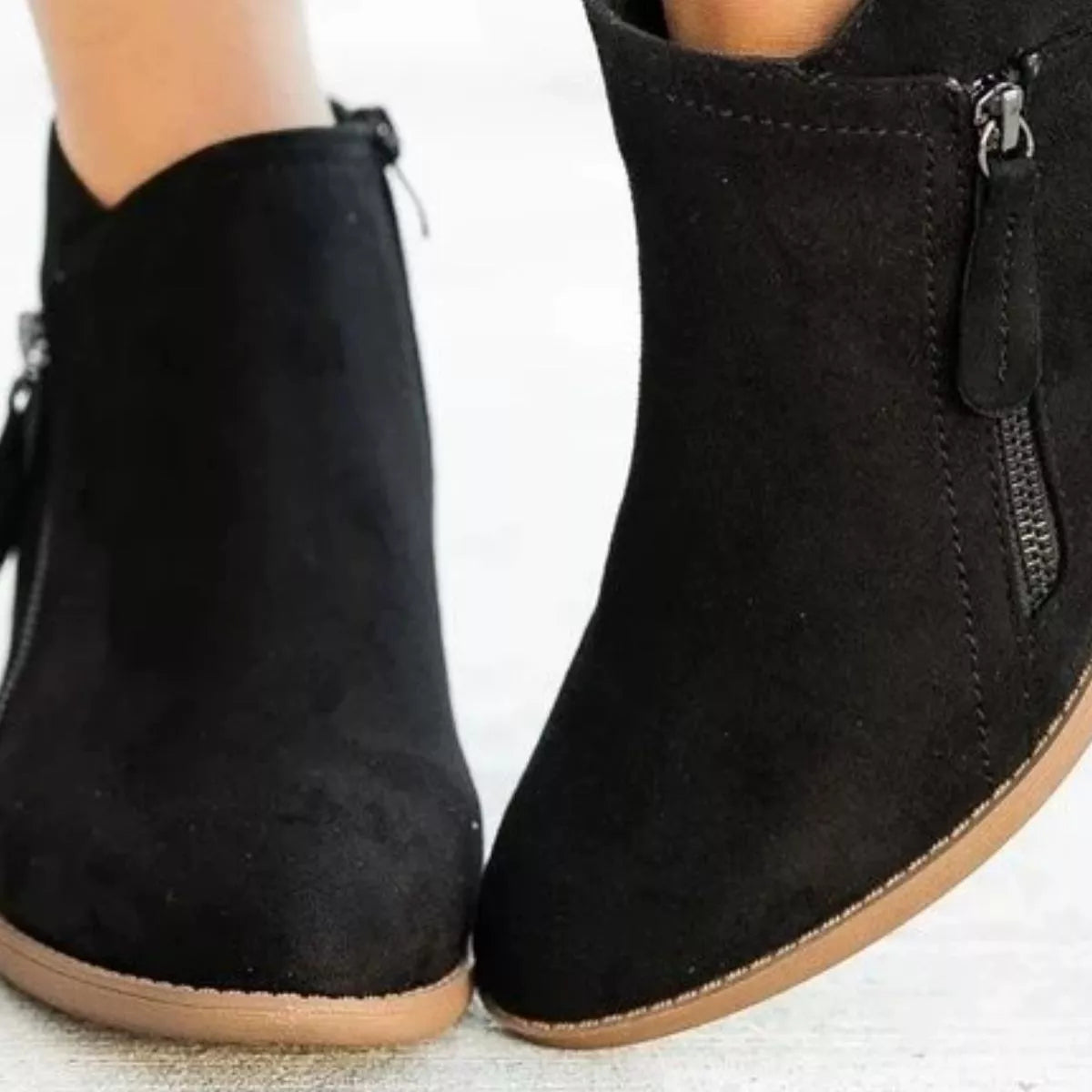 Modern Finesse City Block Round-Toe Low-Heel Boots
