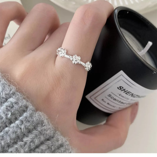 HOF Seren 925 Sterling Silver Flower Ring