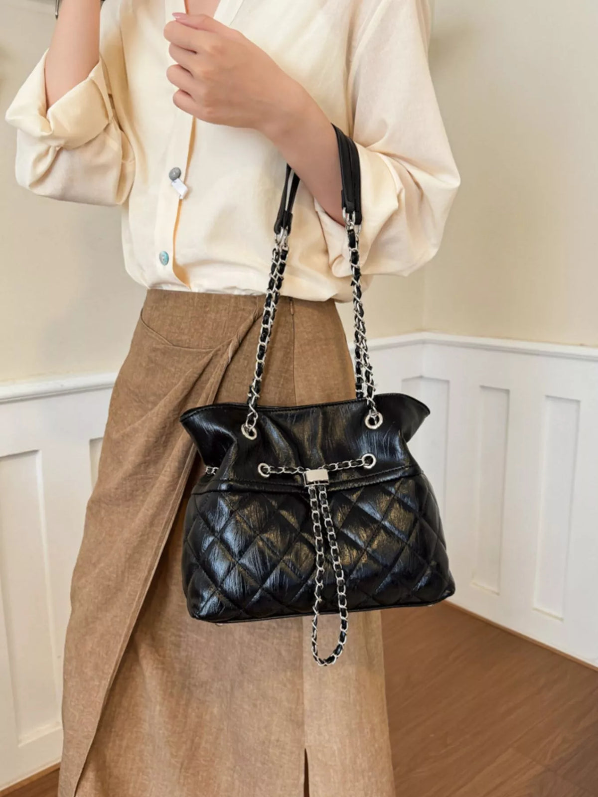 Modern Finesse Onyx Quilt Chain PU Leather Shoulder Bag