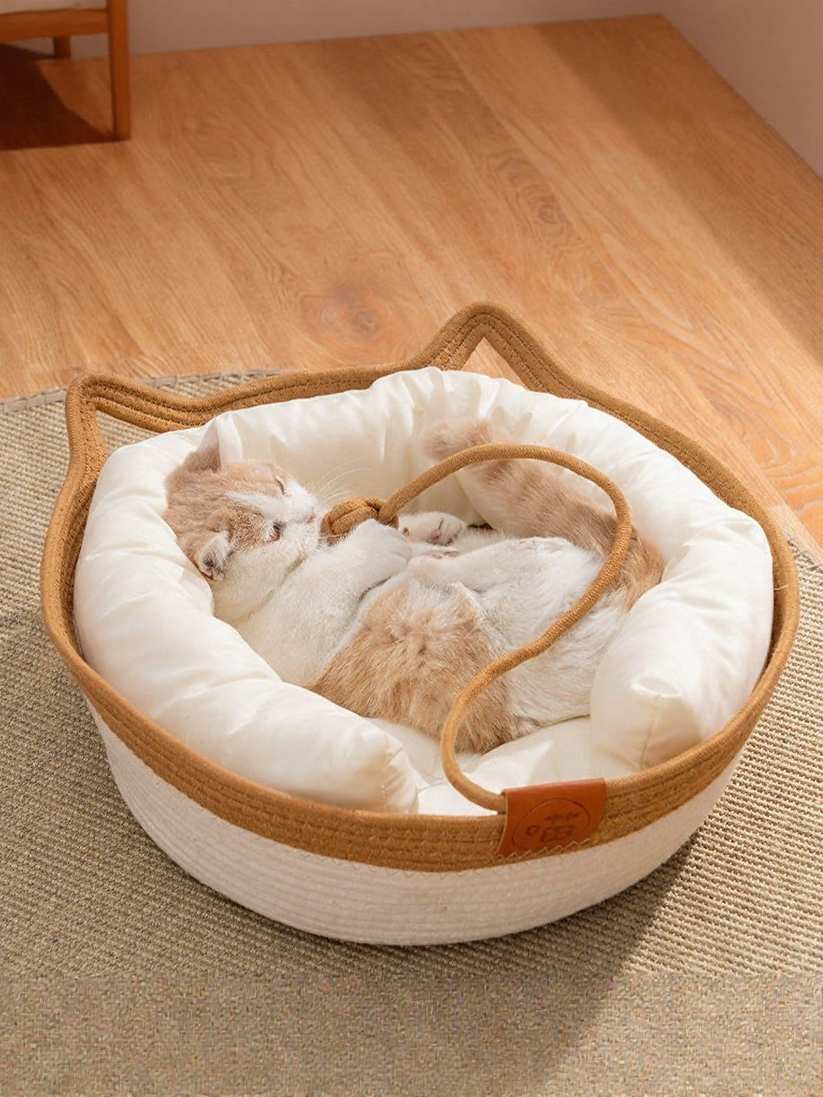 HOF Celine Cat Ear Woven Pet Nest