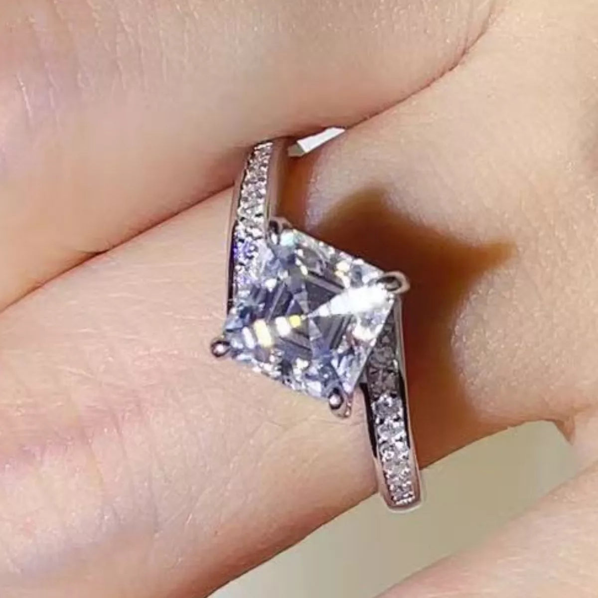 HOF Mira 2 Carat Moissanite 925 Sterling Silver Ring