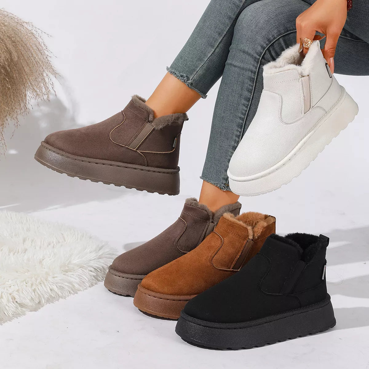 Modern Finesse Estelle Round-Toe Platform Boots